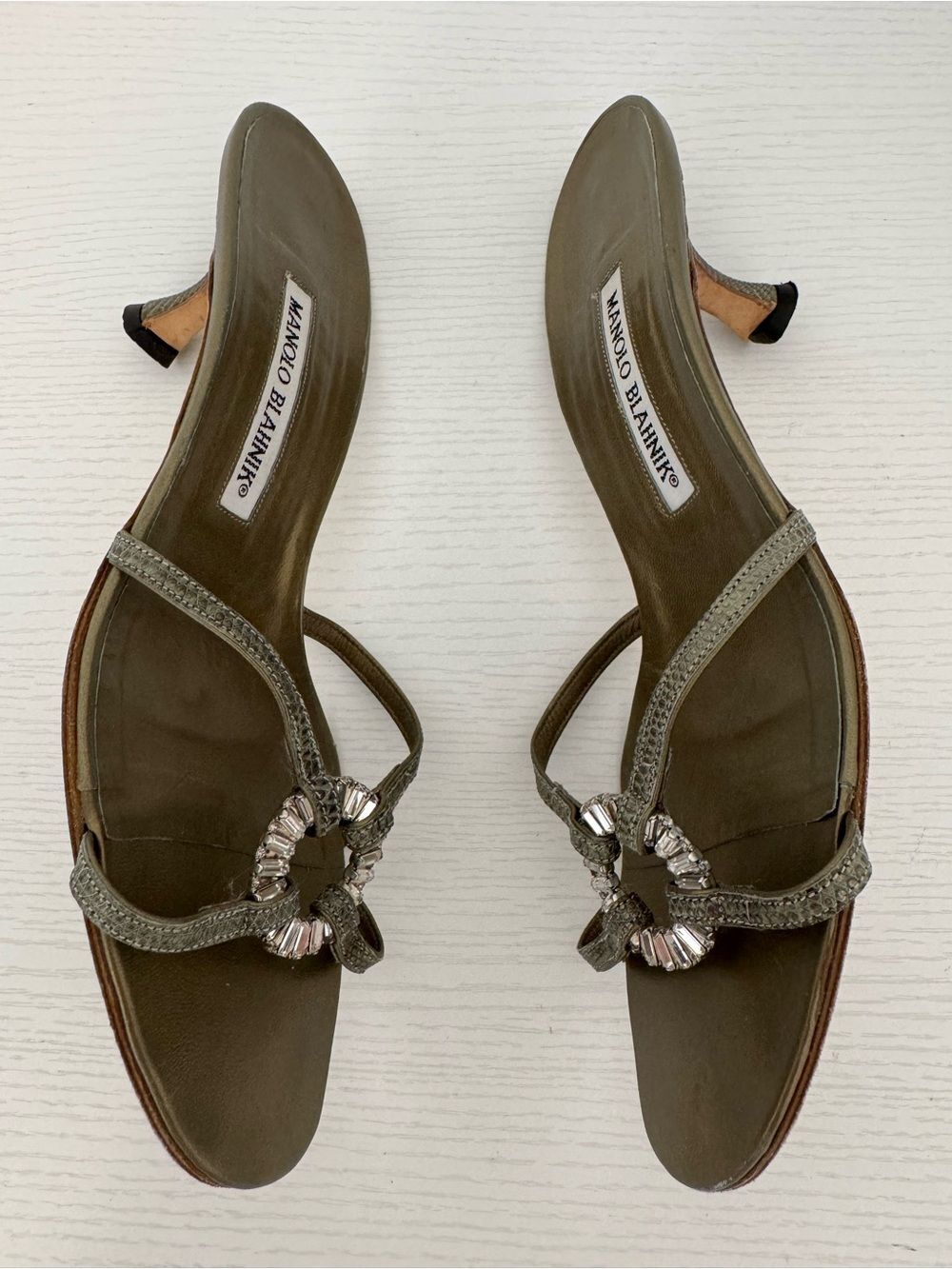 Manolo Blahnik EU 38.5 Rare Vintage Olive Lizard Leather Jewel Ring Kitten Heel - Picture 3 of 7